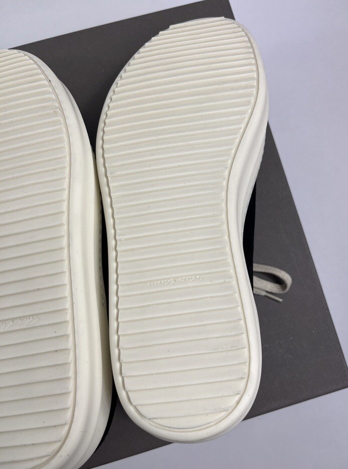 RICK OWENS - SUEDE LOW - TOP VINTAGE SNEAKERS SIZE: EU 43 RICK OWENS - SUEDE LOW - TOP VINTAGE SNEAKERS SIZE: EU 43