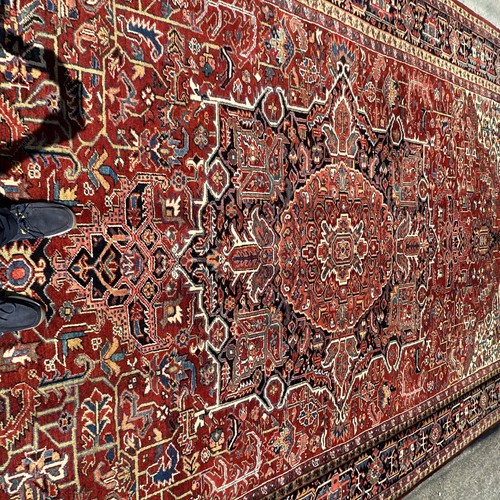 Auth: Antique Herize Serapie   Mystical Organic Beauty  Tomato Red 12x20NR - Picture 10 of 17