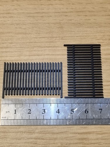 Valla de seguridad a escala 1:76 + 4 juegos de puertas calibre sin salida "varios colores - Imagen 33 de 93