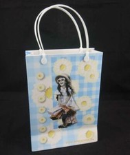 Vase Shopping, Kim Anderson