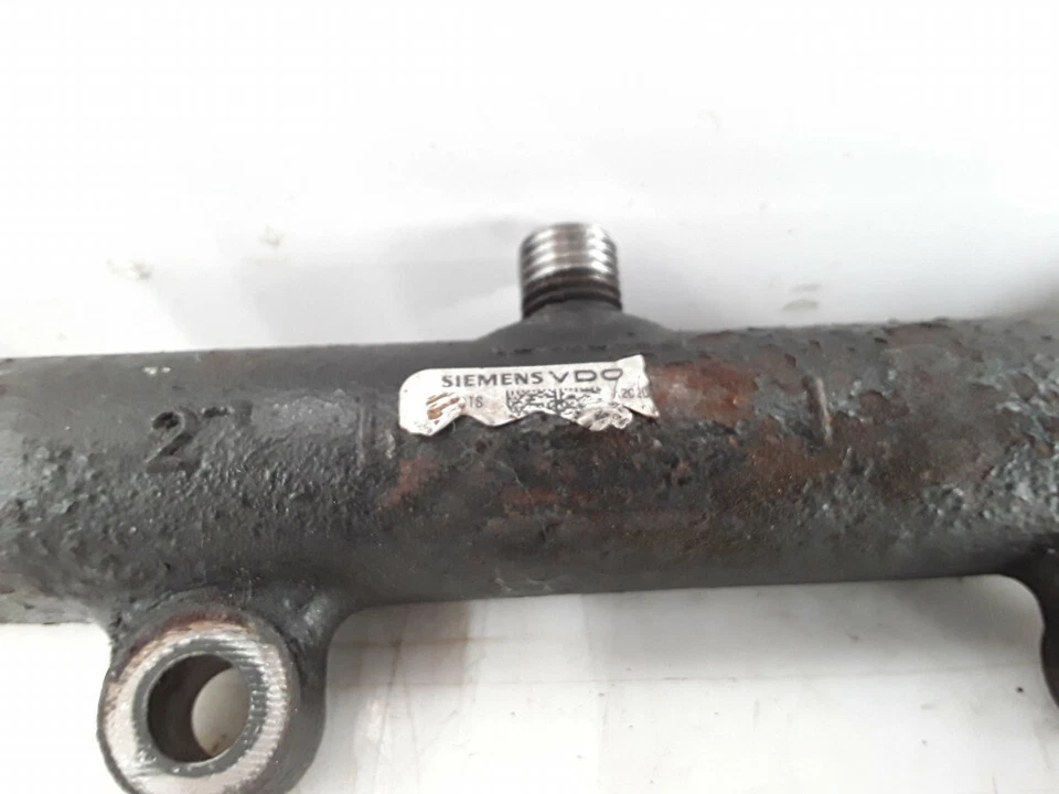 Peugeot 607 2006 LHD 2.7HDi 150kW Kraftstoffschiene Hauptrohr Schlauch — 第 3/4 张图片