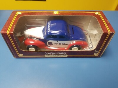 ERTL COLLECTIBLES 1940 FORD MODIFIED COUPE 