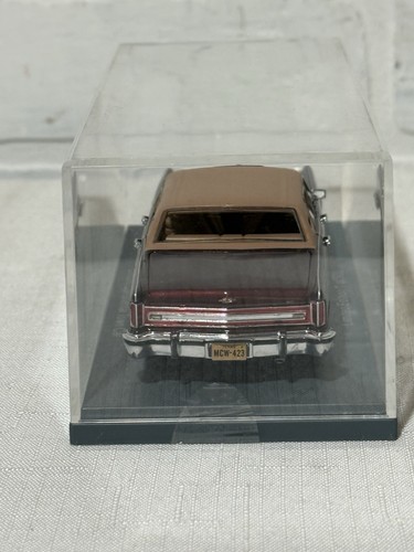 1:43 NEO Models 1977 Lincoln Town Car 1 of 500 Burgundy/Tan Acrylic Case - Picture 10 of 19