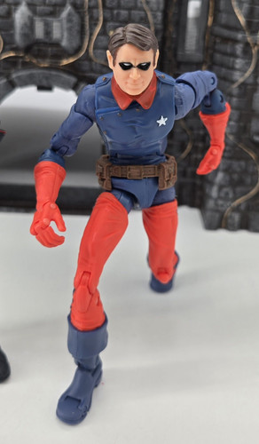 Marvel Legends Avengers Black Knight & Bucky Barnes Retro 6" Figure Confezione da 2 - Foto 3 di 8