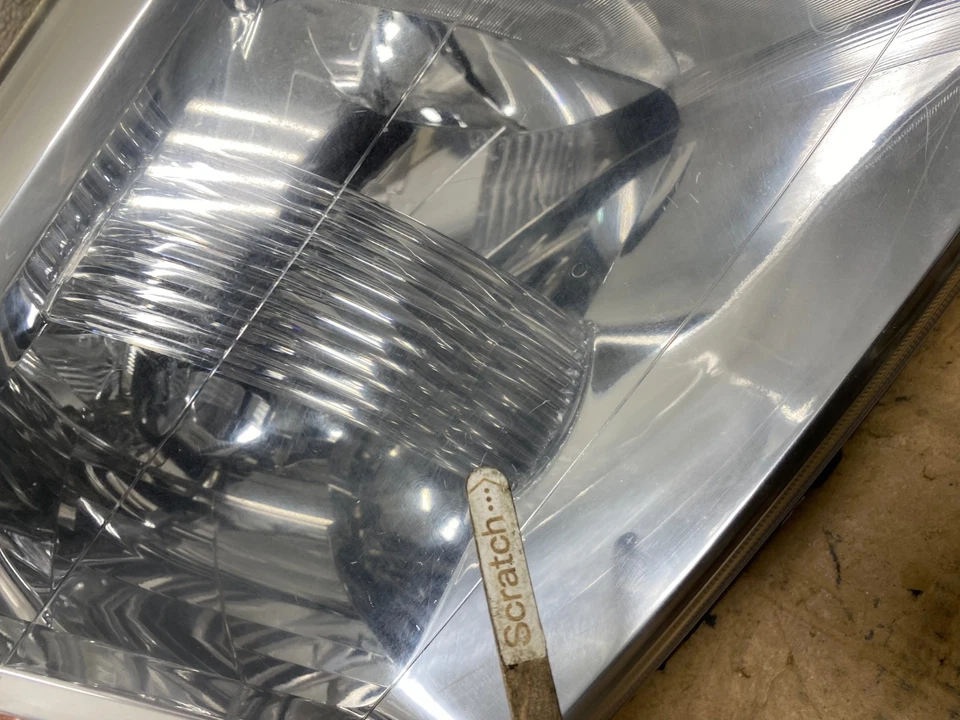 2004 - 2011 Mitsubishi Endeavor Headlight Right Passenger Rh Side Oem T3340 DW - Image 4 of 4