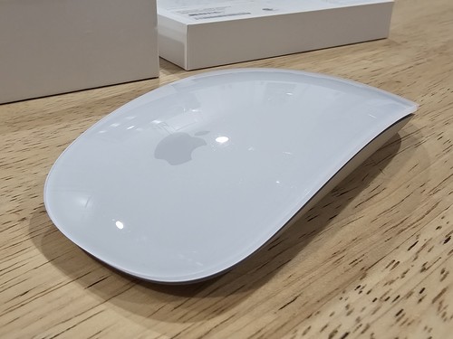 Apple Magic Mouse 2 (A1657) Wireless Rechargable Mouse - White w/ Box + Cable - Picture 2 of 11