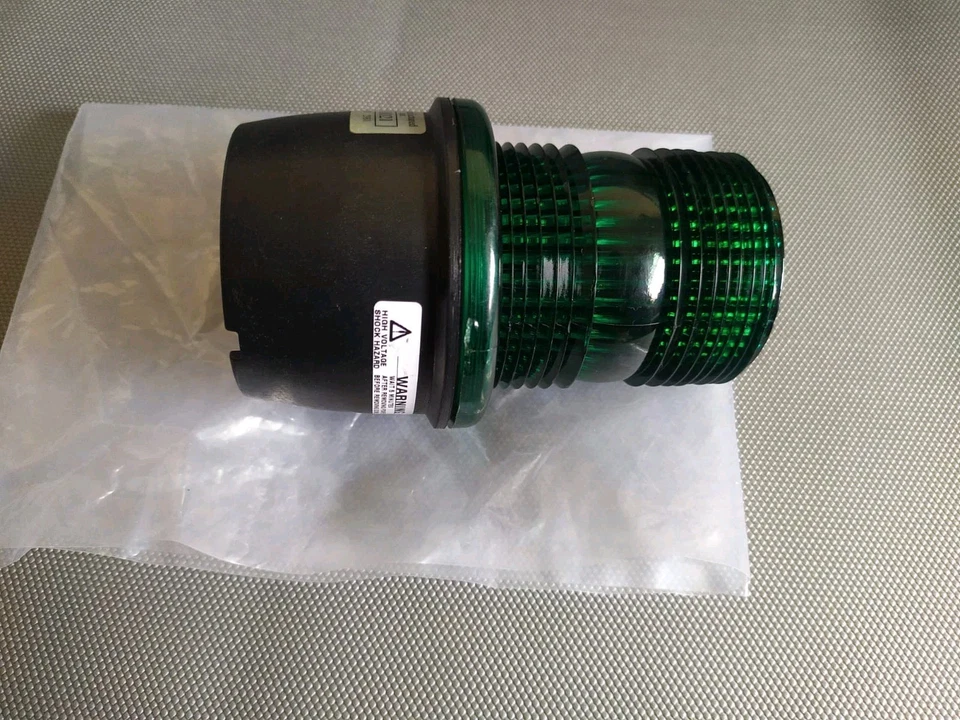 Luz estroboscópica de bajo perfil Federal Signal Lp3 Streamline LP3S serie B 12-48VDC Foto 3 de 4