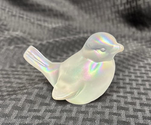 Fenton Art Glass Satin Iridescent Song Bird - Picture 1 of 9