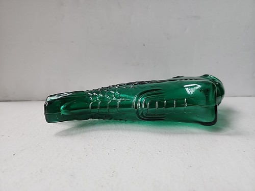Vintage Emerald Green Glass Fish Decanter Bottle 1970s 8" Long - Picture 6 of 7