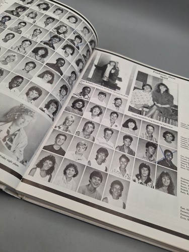 1988 Wildcat Yearbook ~ Whitehouse High School ~ Whitehouse, Texas - Bild 11 von 20