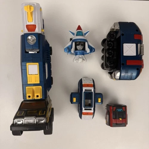 Vintage Voltron Dairugger XV Bandai 1982 Japan Vehicle Team Parts Lot w/ Head