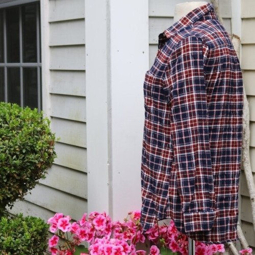 Banana Republic Boyfriend Fit Blue Burgundy Plaid Flannel Shirt Sz M Box 2 - Picture 4 of 8