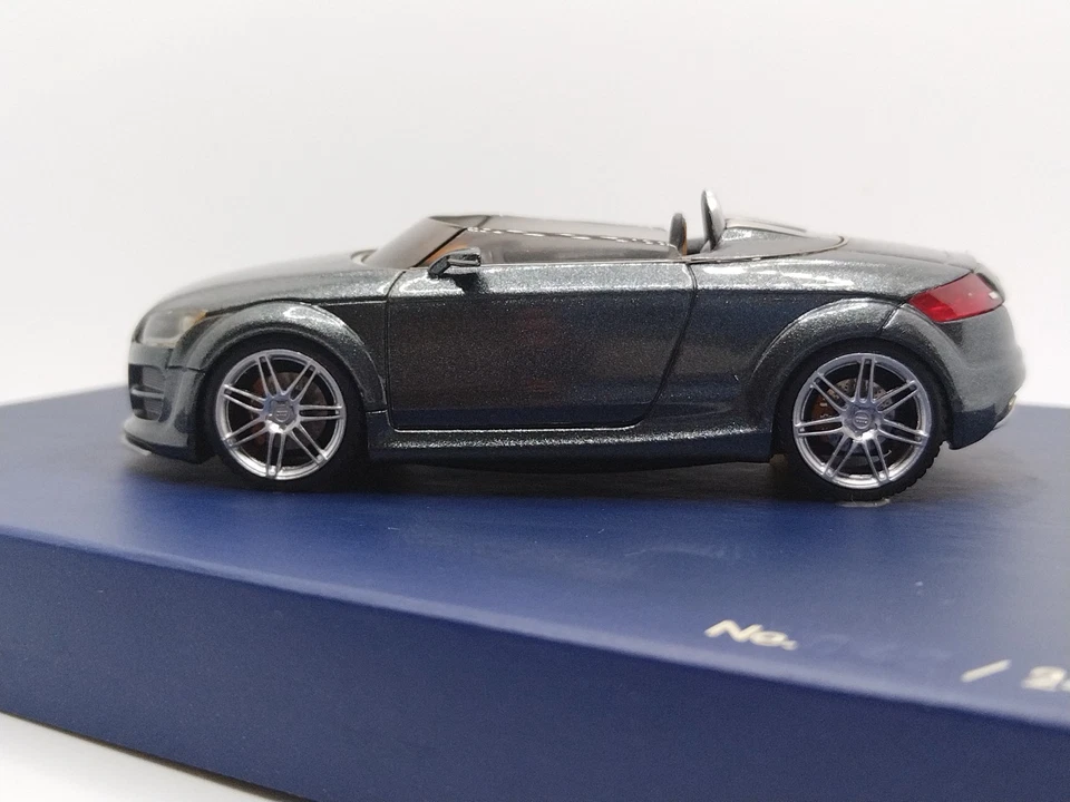 LOOKSMART 1/43 AUDI TT Club Sport Concept 2007. Dealer. 042/249. Wow Rare!  - Image 3 of 4