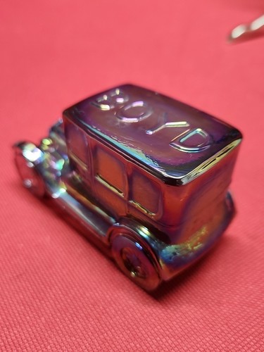Vintage Boyd Glass Taxi Car Figurine #18 Purple Frost Carnival Beautiful Co 1997 - Picture 5 of 9