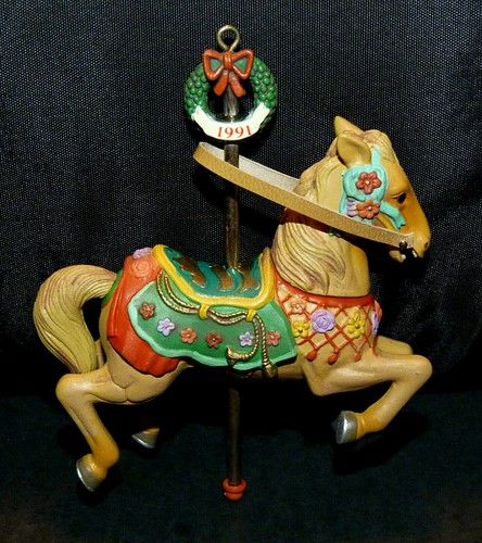 1991 CARLTON CHRISTMAS ORNAMENT ~ " CHRISTMAS GO-ROUND " ~ DATED CAROUSEL HORSE - Bild 4 von 12