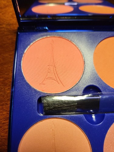 acti-labs bundle.. includes illuminating, blush and contour palettes - Picture 16 of 19