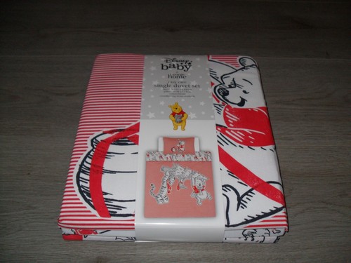 Disney Winnie The Pooh Reversible Single Duvet Set (Christmas Design) - New - Picture 1 of 2