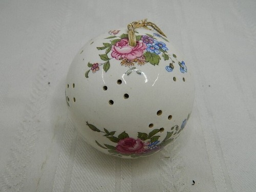Vintage Porcelain Pomander Potpourri Ball Scent Diffuser Pink/Blue Floral Japan - Picture 2 of 6