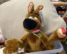 Vtg Cartoon Network Plush Scooby-Doo Holding A Hotdog Stuffed Animal Toy 12"