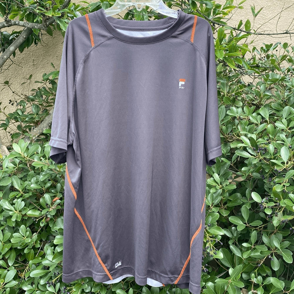 T shirt a maniche corte Fila Sport grigia Dry Fit. Taglia XL.
