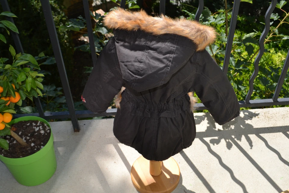 doudoune neuve catimini 18 mois capuche poche avec fourrure PROMO - Photo 3/4