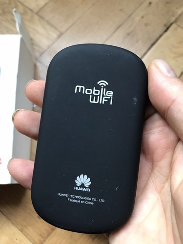 Huawei E587 Mobile 3G Modem With Charging Cable In Box Neuf - Foto 2 di 3