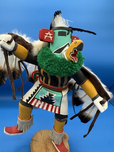 BAMBOLA KACHINA NATIVI AMERICANI HOPI "AQUILA" FATTA A MANO INTAGLIATA DIPINTA FIRMATA 14" - Foto 2 di 13
