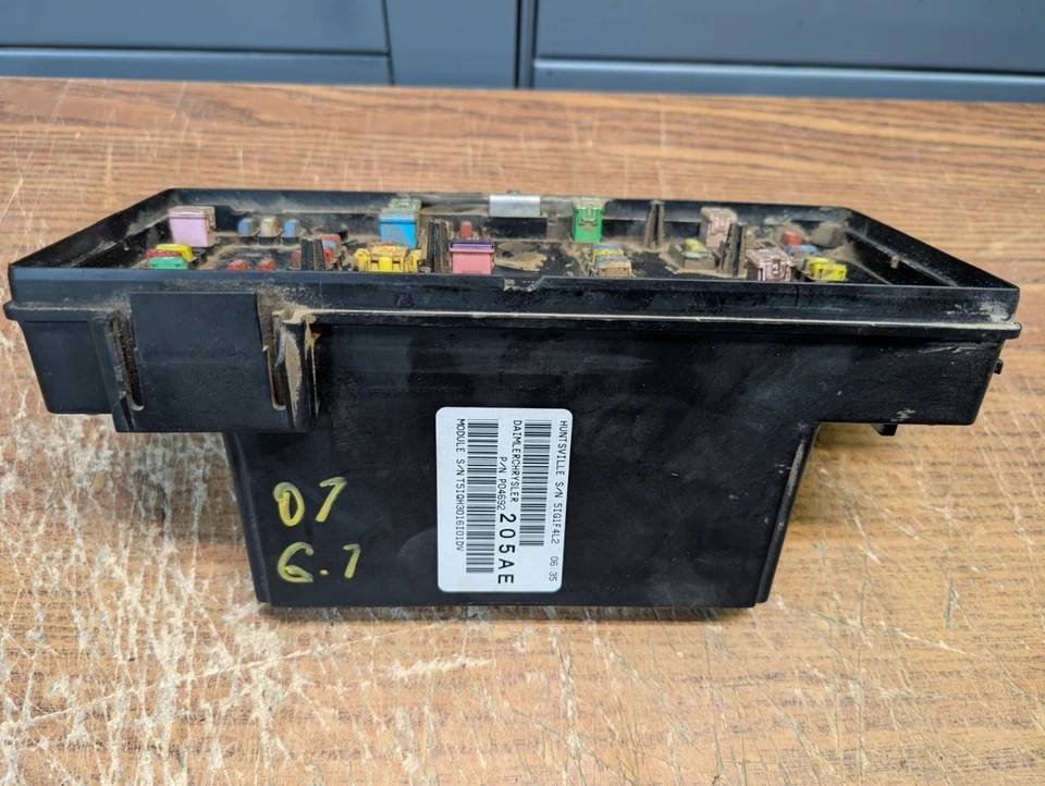 2007 dodge ram diesel 3500 TIPM TOTALLY INTEGRATED POWER MODULE 04692205AE - Image 2 of 4