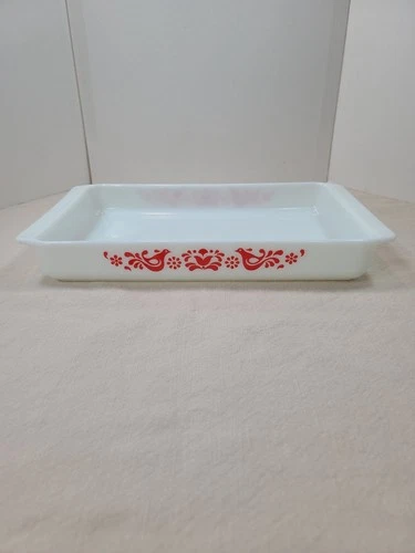 Vintage Pyrex Friendship #933 Casserole Baking Dish 13 1/2 x 8 3/4 x 1 3/4