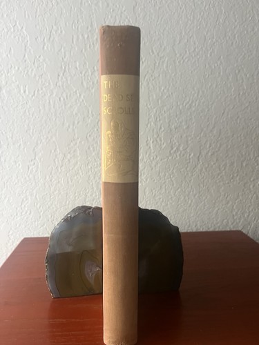 The Dead Sea Scrolls by Geza Vermes Illustrated by Shraga Weil 1967 HC/Slipcase - Bild 2 von 17