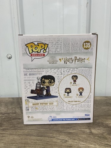 Funko Pop! Deluxe: Harry Potter - Harry Potter Pushing Trolley #135 - Picture 4 of 6