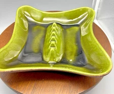 MId century Berkeley Pottery Ashtray 7001 USA Avacado Green  Wood Grain Bottom 