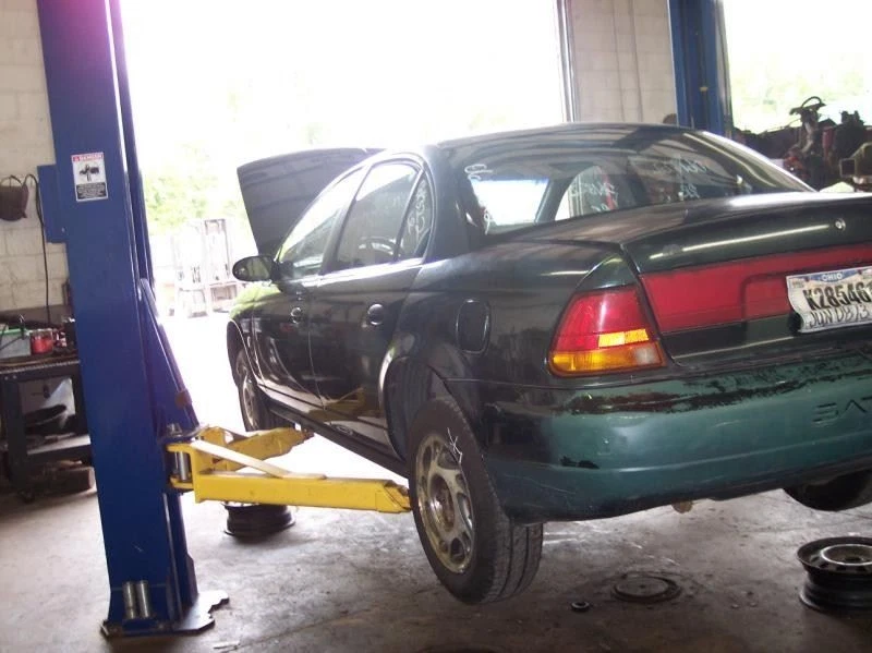 AC Compressor Center Mounted Rear Hose Fits 94-98 SATURN S SERIES 10647766 - Image 2 of 4