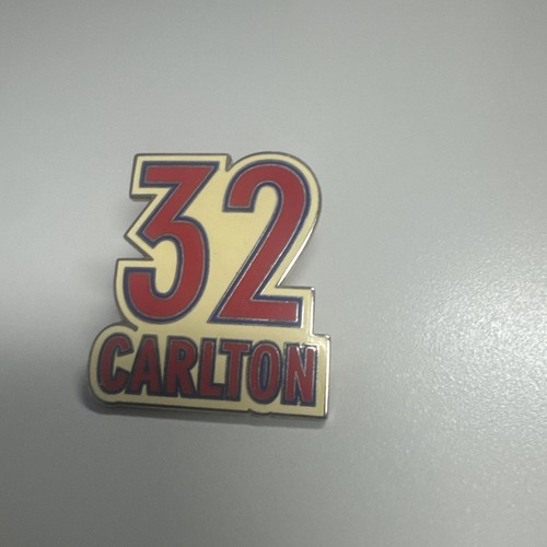 Philadelphia Phillies Baseball Mlb Steve Carlton #32 Vintage PIN - Picture 2 of 7