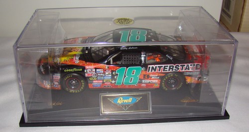 Nascar BOBBY LABONTE #18 Pontiac Grand Prix 1:24 Small Soldiers 1731 of 2004 - Picture 3 of 13