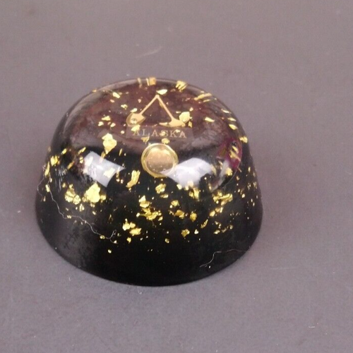 VTG Lucite Alaska Souvenir Gold Flake Paperweight Gold Rush - Picture 2 of 7