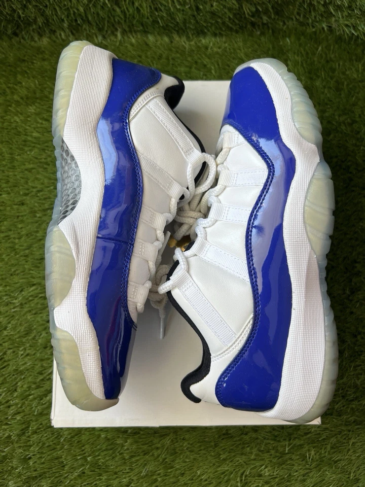 Talla 9 - Boceto retro de Air Jordan 11 Low Concord con Foto 3 de 4