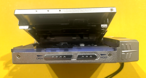 KENWOOD DMC-L3 Reproductor MD Portátil Hecho en Japón Bass boost Dolby MiniDisk FUNCIONA - Imagen 7 de 9