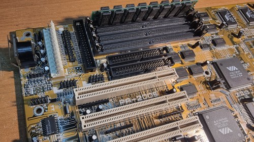 FIC PA-2005 + Pentium-S 133MHz + 32MB - 第 4/11 張圖片