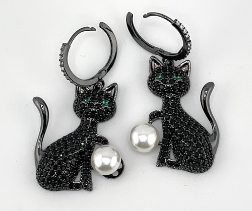EYE CANDY Los Angeles - Earrings Black Cats w/green Eyes CZ’s, Glass Pearl 1.75” - Picture 5 of 5
