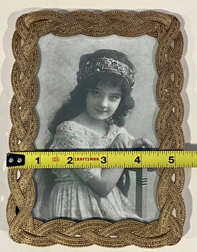 Marco de fotos vintage trenzado de metal dorado ornamentado en relieve 4x6 - Imagen 10 de 14