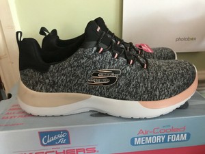 skechers dynamite bungee mesh slip on trainer