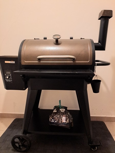 Barbacoa Ahumador Royal Food. Combustible pellet, doble parrilla.