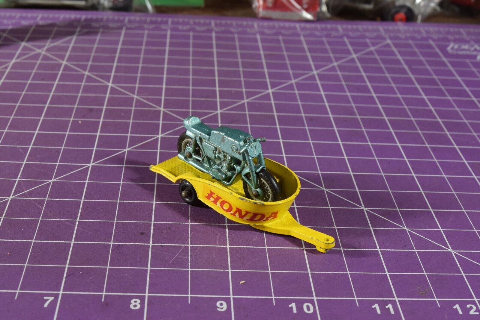 Picture 4 of 9