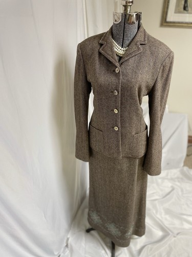 Armand Ventilo Skirt Suit Size M Two Piece Set High End French Designer 31X36 - Picture 17 of 24