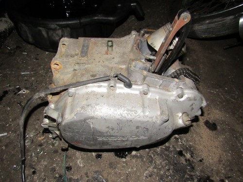1979 honda xr250 lower end motor engine crank cases transmission - Picture 2 of 2