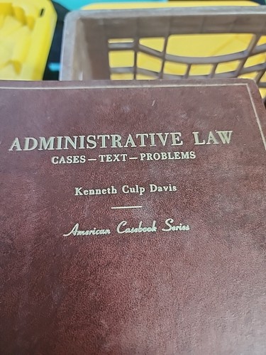 Administrative Law: Cases Text Problems (American Casebook Series) 1977 - Imagen 2 de 5