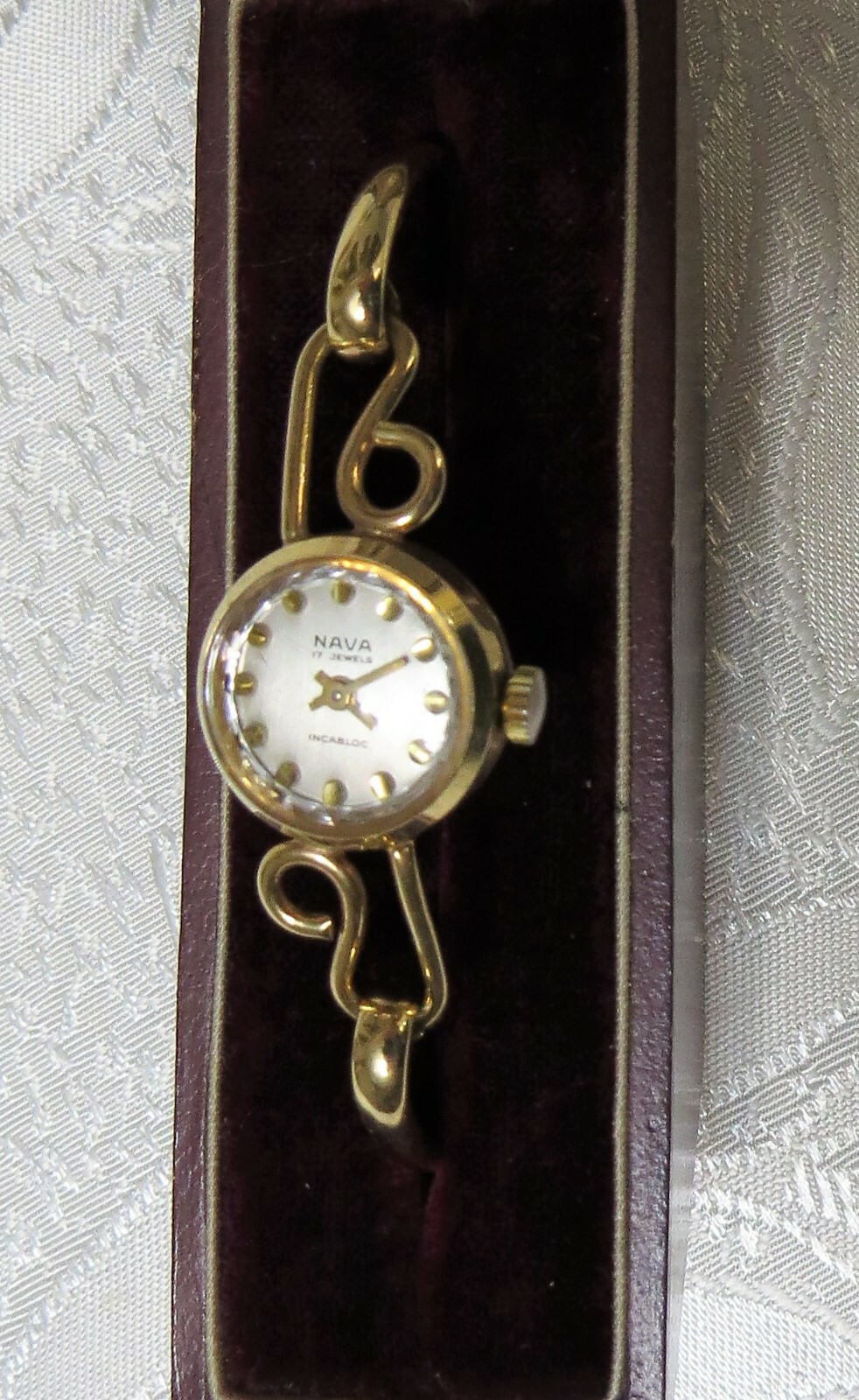 VINTAGE 10K YELLOW GOLD LADIES WRISTWATCH WITH BRACELET