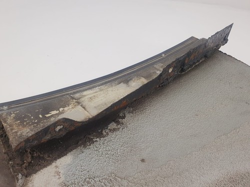 Original 1985 EURO BMW E24 Front Left Fender Side Panel Cut Lower Part USED N - Picture 8 of 9