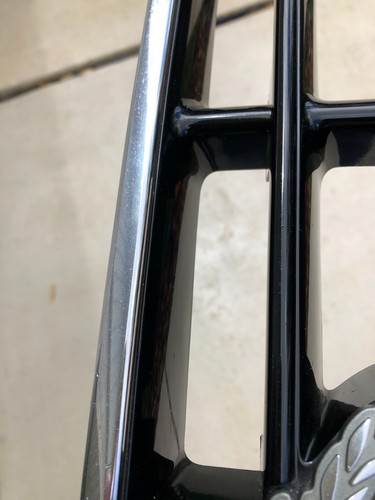 1998 - 2002 CADILLAC SEVILLE SLS Front BLACK  Grille Lower w/ Emblem OEM - Picture 5 of 19